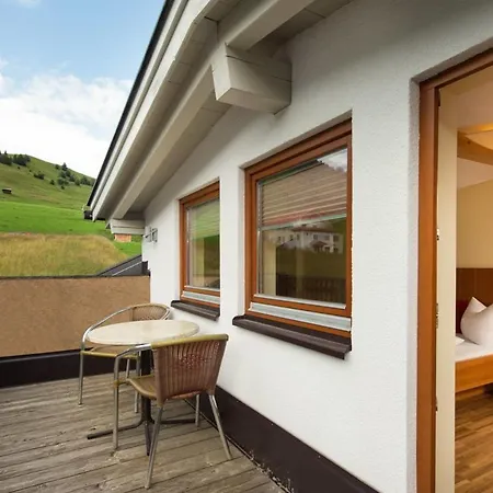 Hotel Garni Bernadette Serfaus