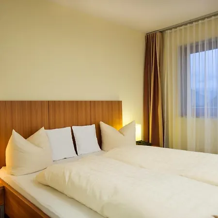 Garni Bernadette Hotel *