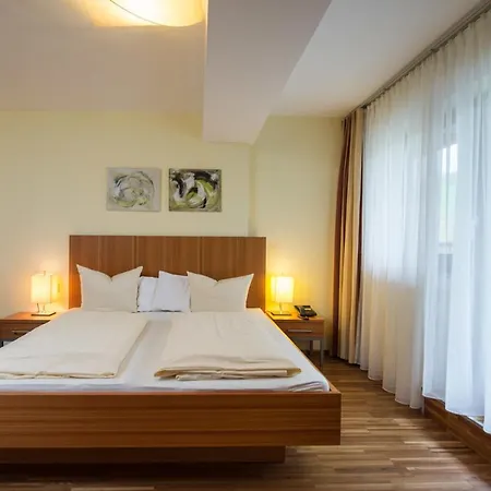 Garni Bernadette Hotel