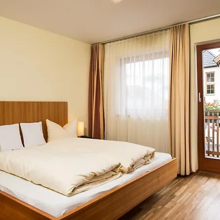 Garni Bernadette Hotel *