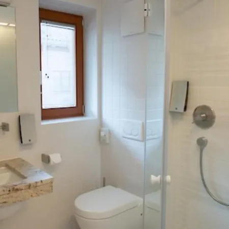 Garni Bernadette Hotel *