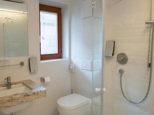 Garni Bernadette Hotel *